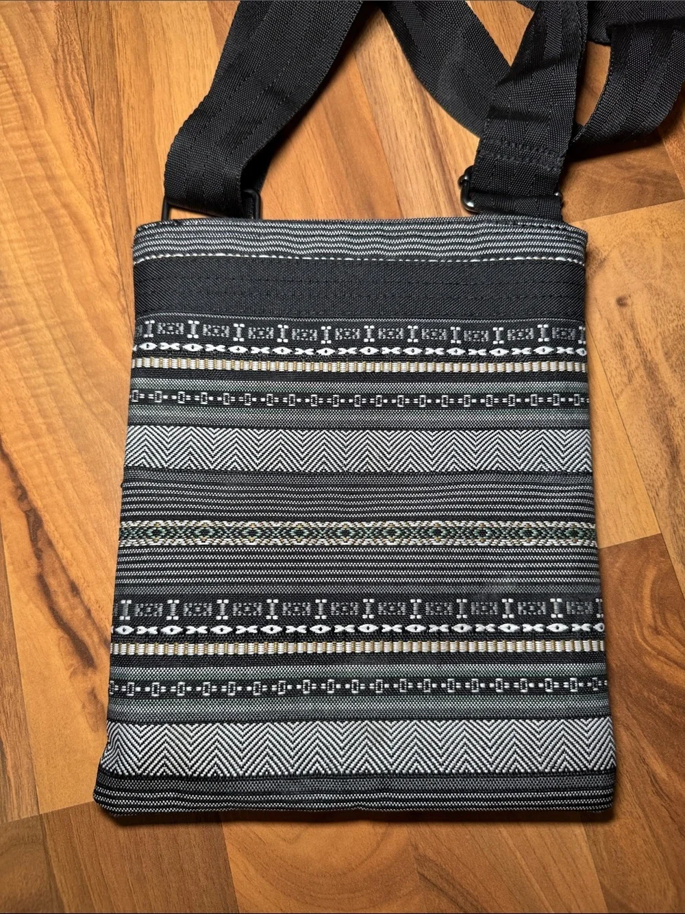 Dakine Black and Gray Patterned Messenger Crossbody Bag